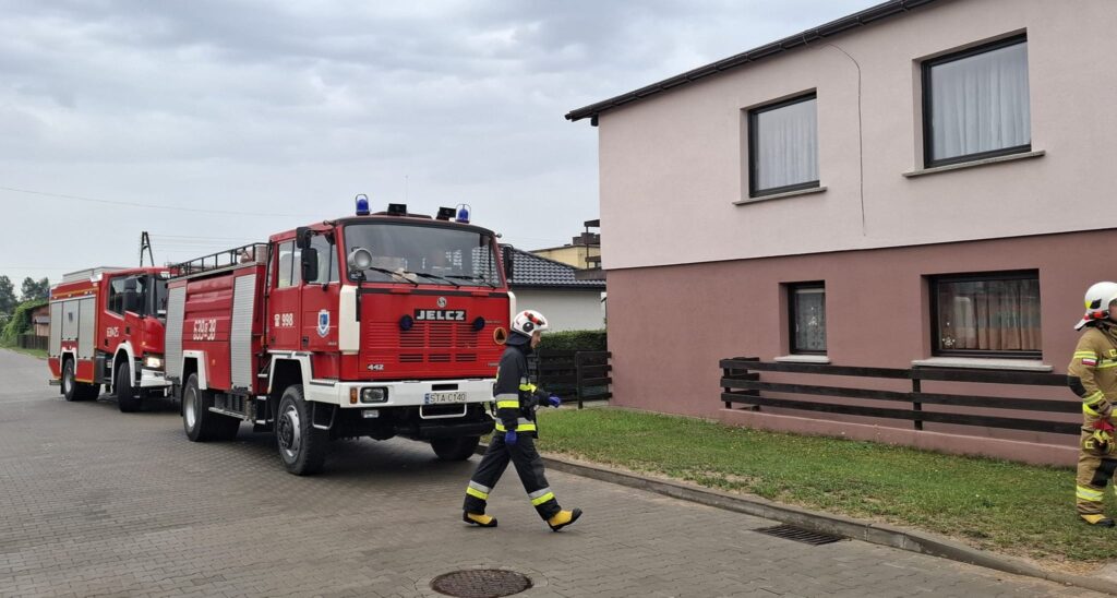 Straż pożarna została wezwana. Mężczyzna wpadł do studni w Kaletach 