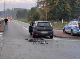 Wypadek w Szałszy droga zablokowana policja kieruje ruchem