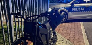 Na zdjęciu motorower